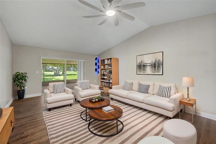 Property Photo: 7800 Fairlawn Drive FL 34667