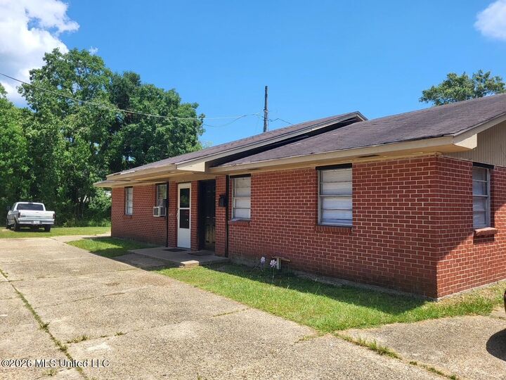 Property Photo:  1114 43rd Avenue  MS 39501 