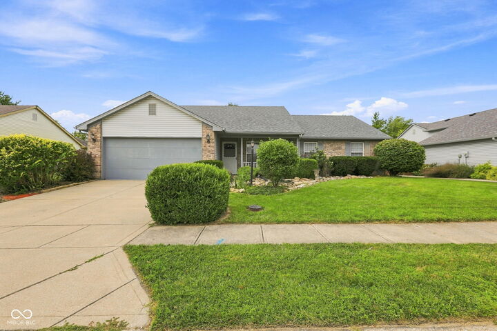 Property Photo: 510 E Quail Ridge Drive IN 46074
