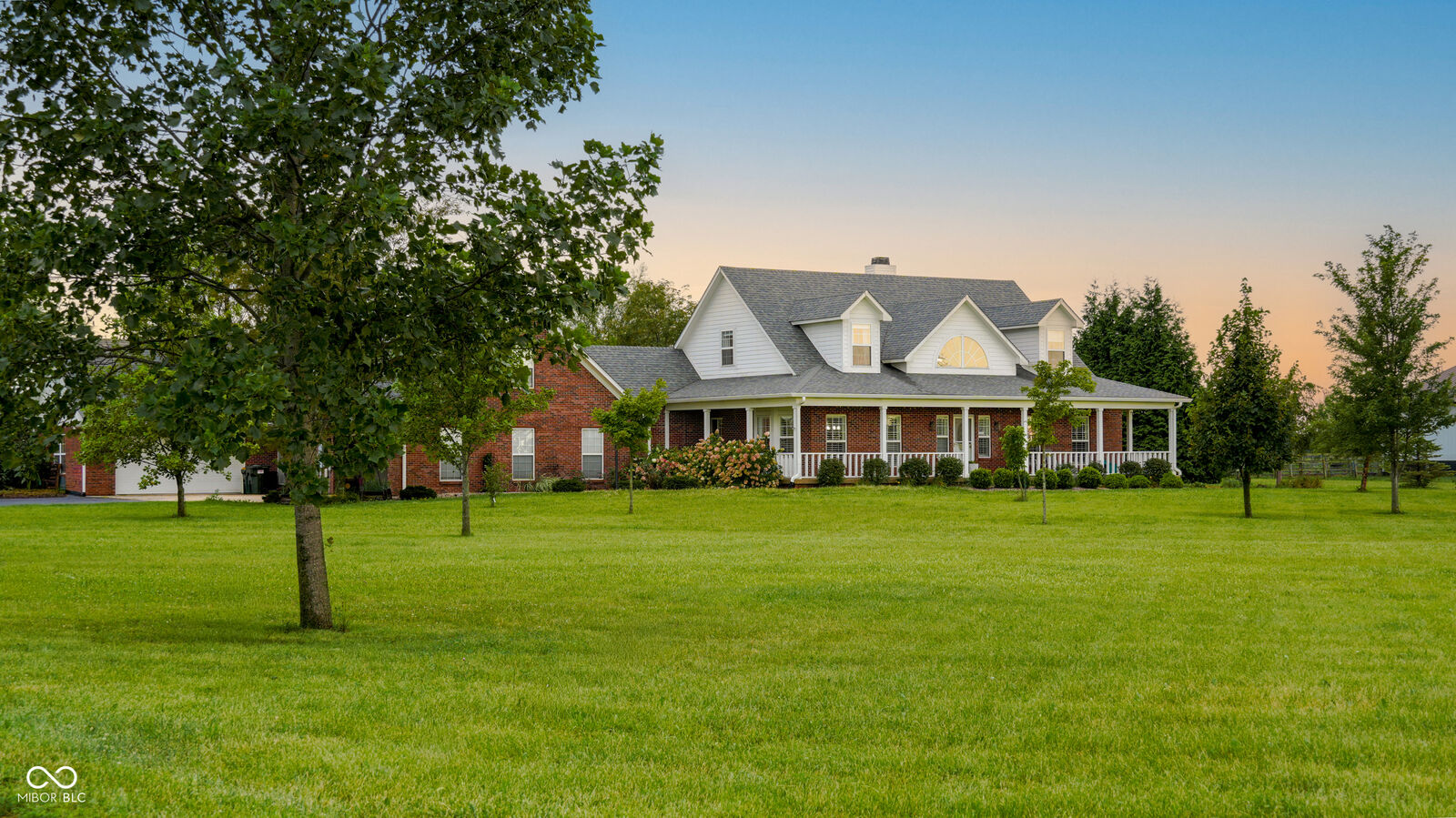 Property Photo:  1695 W 400 S  IN 46140 