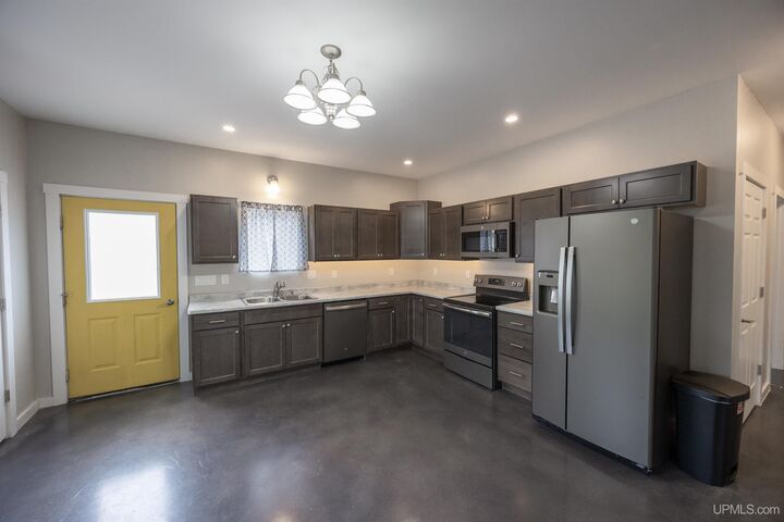 Property Photo: 17245 Atlantic Avenue MI 49905