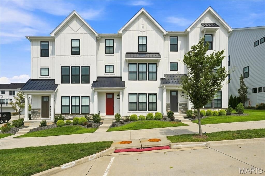 Property Photo: 16514 Honey Locust Drive MO 63005