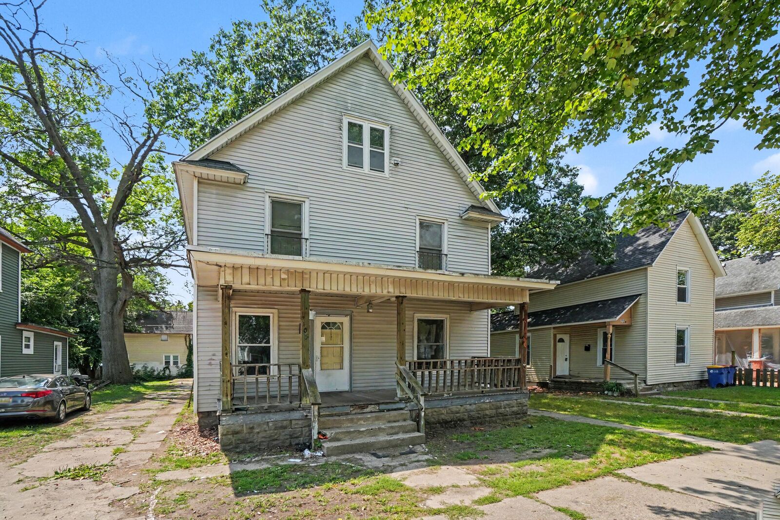 Property Photo: 106 Stewart Street SW MI 49507