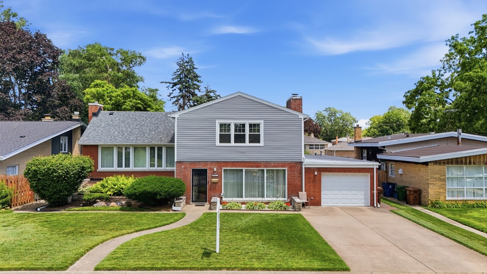 Property Photo: 9817 Tulley Avenue IL 60453