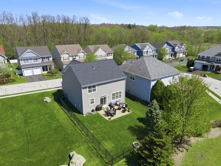 Property Photo:  2699 Regency Court E  IL 60175 