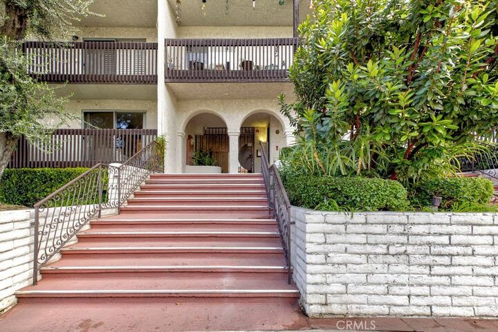 Property Photo:  5334 Lindley  CA 91316 