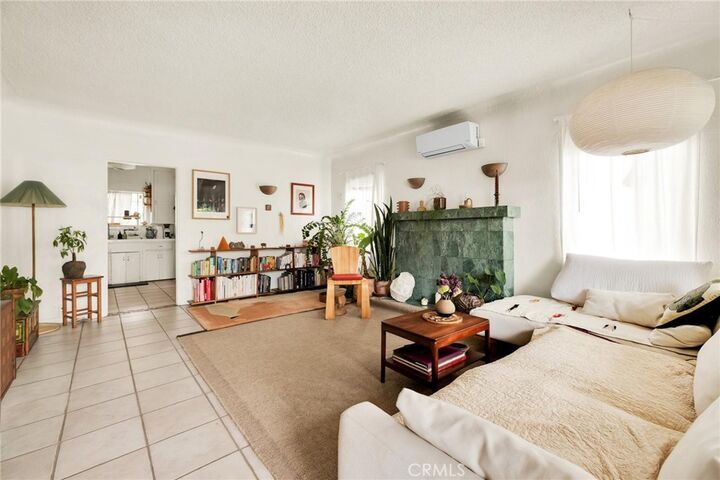 Property Photo:  3185 Perlita Avenue  CA 90039 