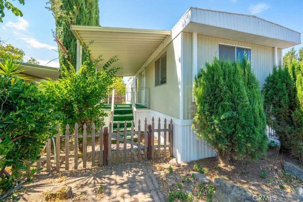 Property Photo:  138 Paloma Drive  CA 93446 