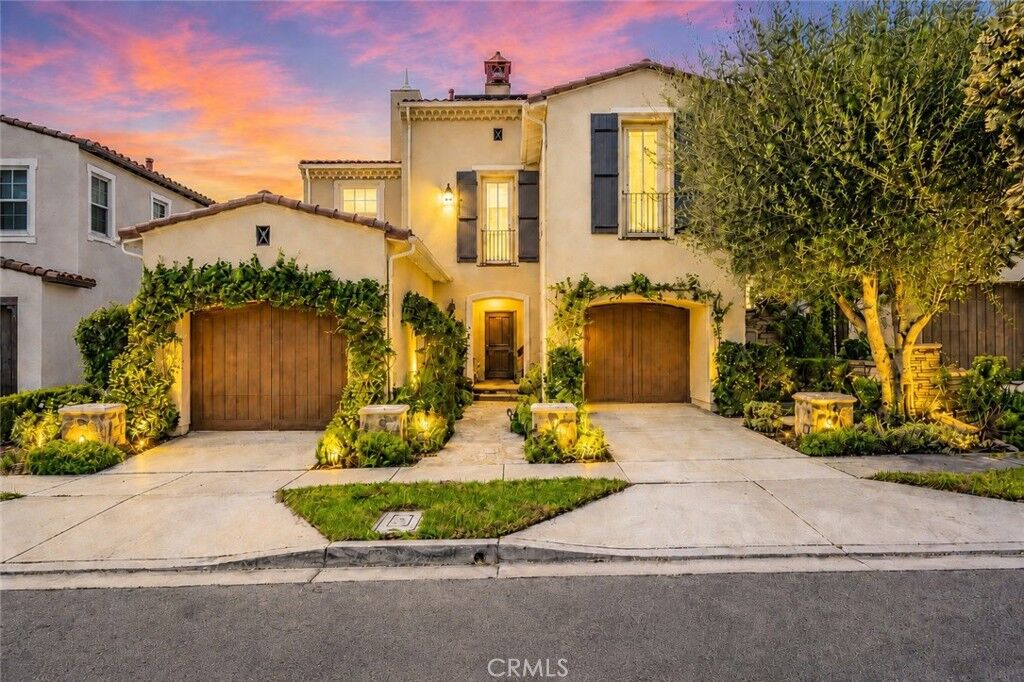 Property Photo: 107 Lattice CA 92603