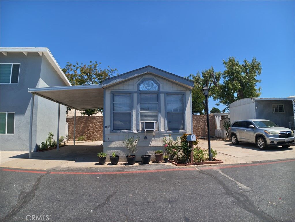Property Photo:  1850 W Orangethorpe 81E  CA 92833 