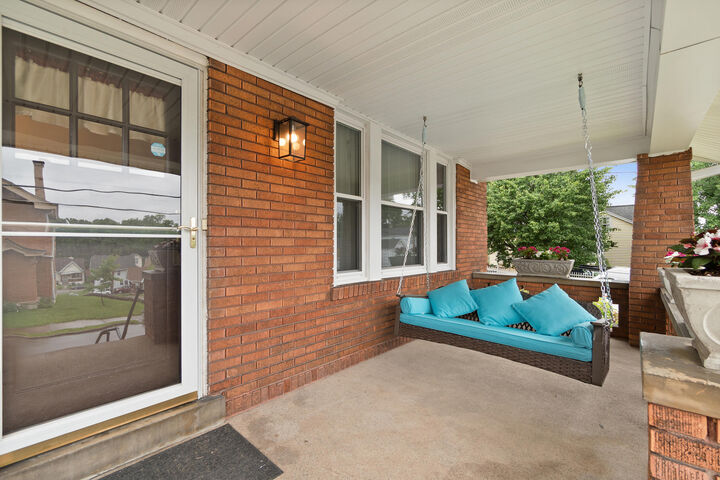 Property Photo:  1801 Jefferson Avenue  KY 41014 