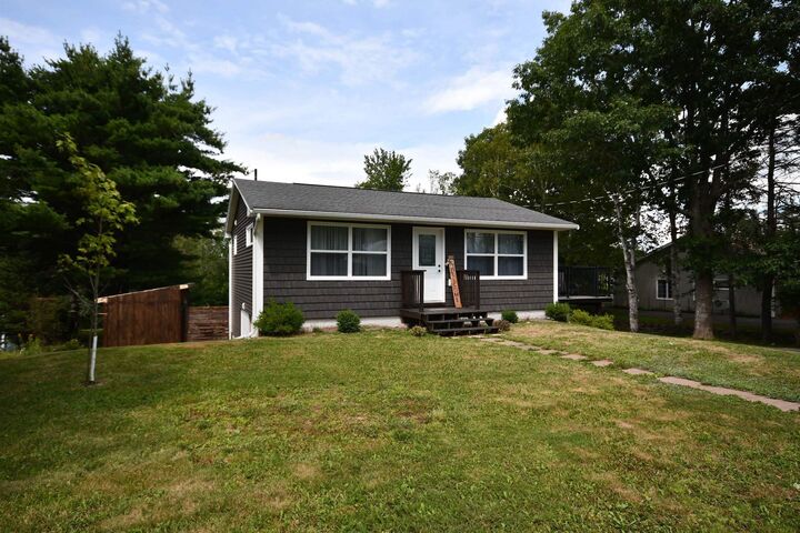 551 College Road — photo 1