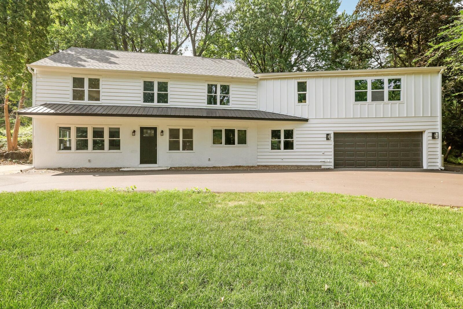 Property Photo:  5111 Colonial Drive  MN 55416 