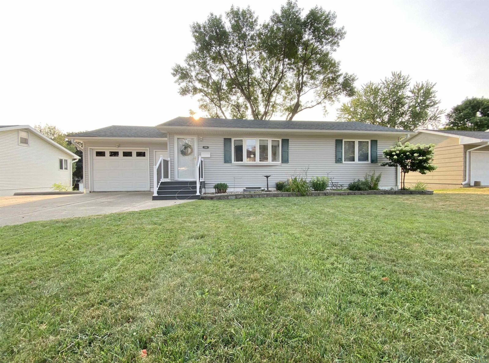 Property Photo:  504 6th Ave SE  IA 51031 