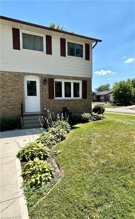 Property Photo: 202 Richardson Drive 29 ON N0A 1N4