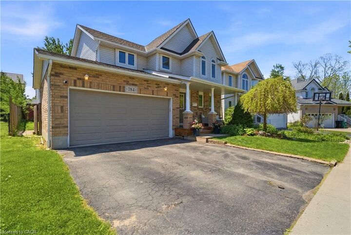 Property Photo: 784 Butternut Avenue ON N2V 2M3
