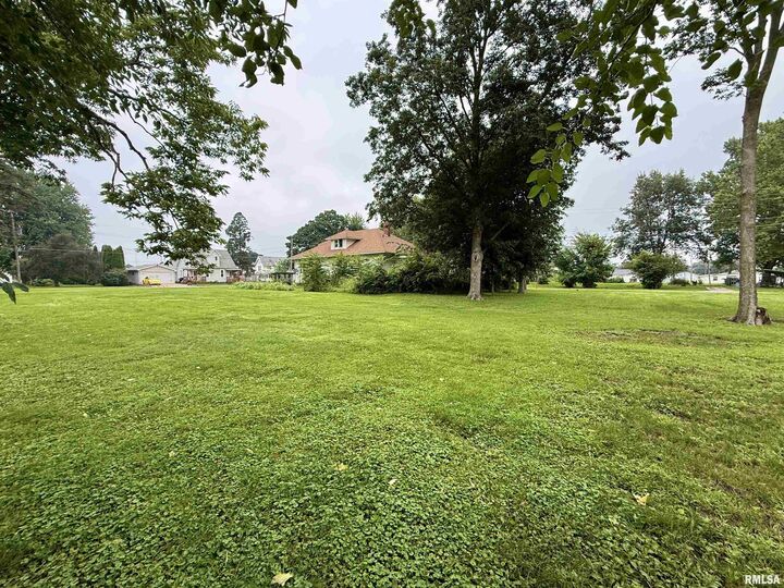 Property Photo:  105 N Jefferson Street  IL 61410 