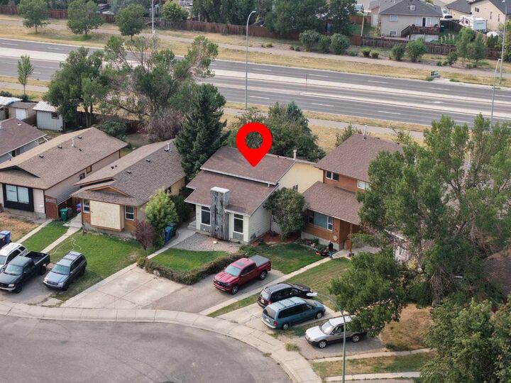 47 Princeton Crescent W — photo 1