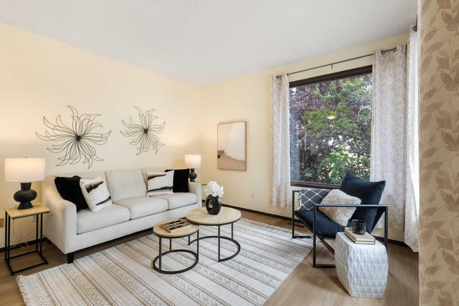 Property Photo: 508 78 Avenue SW AB T2V 0T4