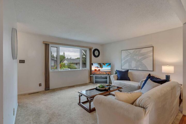 Property Photo: 219 Tache Avenue NW AB T2K 3R6