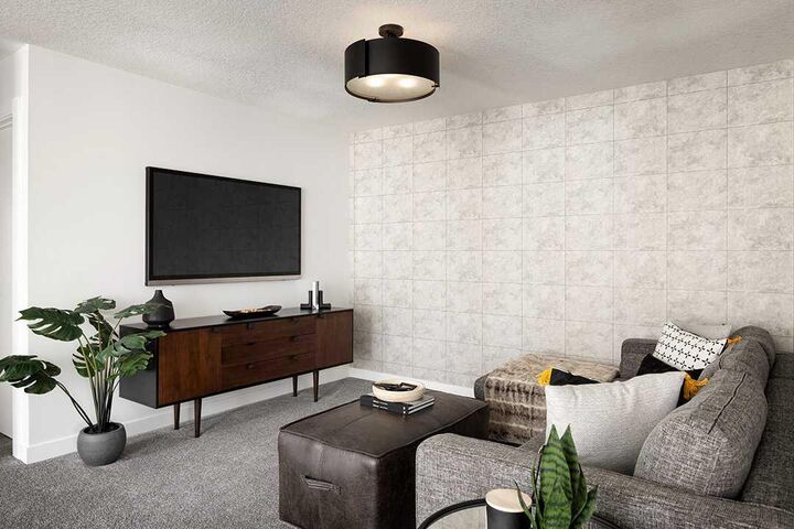 Property Photo:  63 Annette Hill NW  AB T3R 2L6 