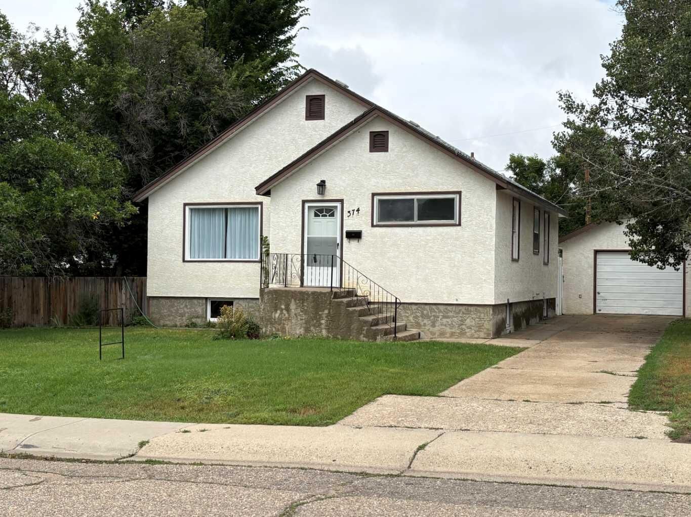 Property Photo: 374 10 Street SE AB T1A 1P9