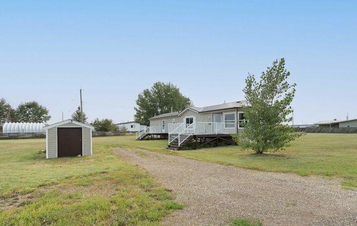 Property Photo: 109 Sligo Street AB T0J 2K0