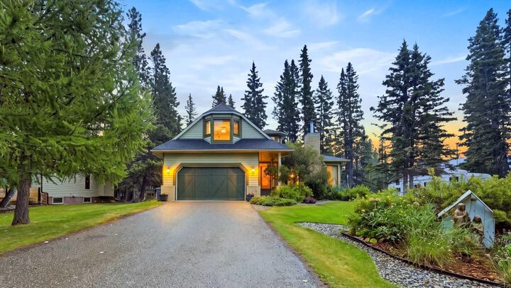 Property Photo: 31 Manyhorses Drive AB T3Z 1A2