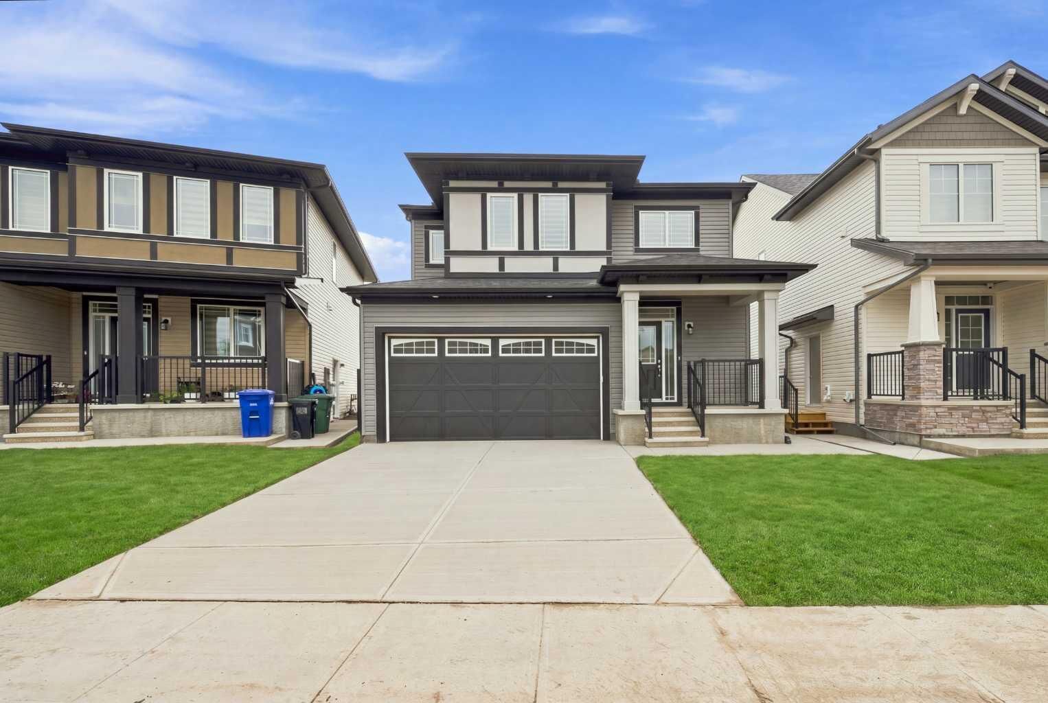 Property Photo: 4012 Southwinds Way SW AB T4B 5X4