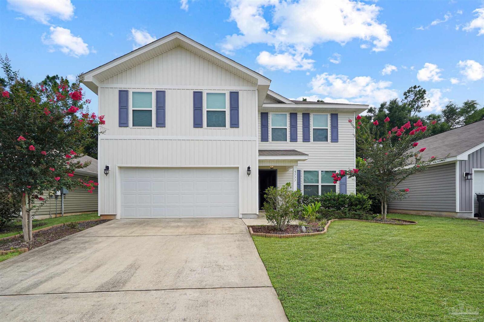 Property Photo:  5777 Blackhorse Cir  FL 32526 