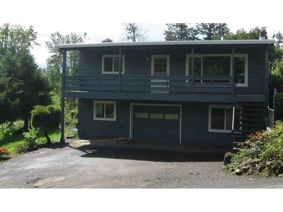 Property Photo: 1005 Glenview Way OR 97304