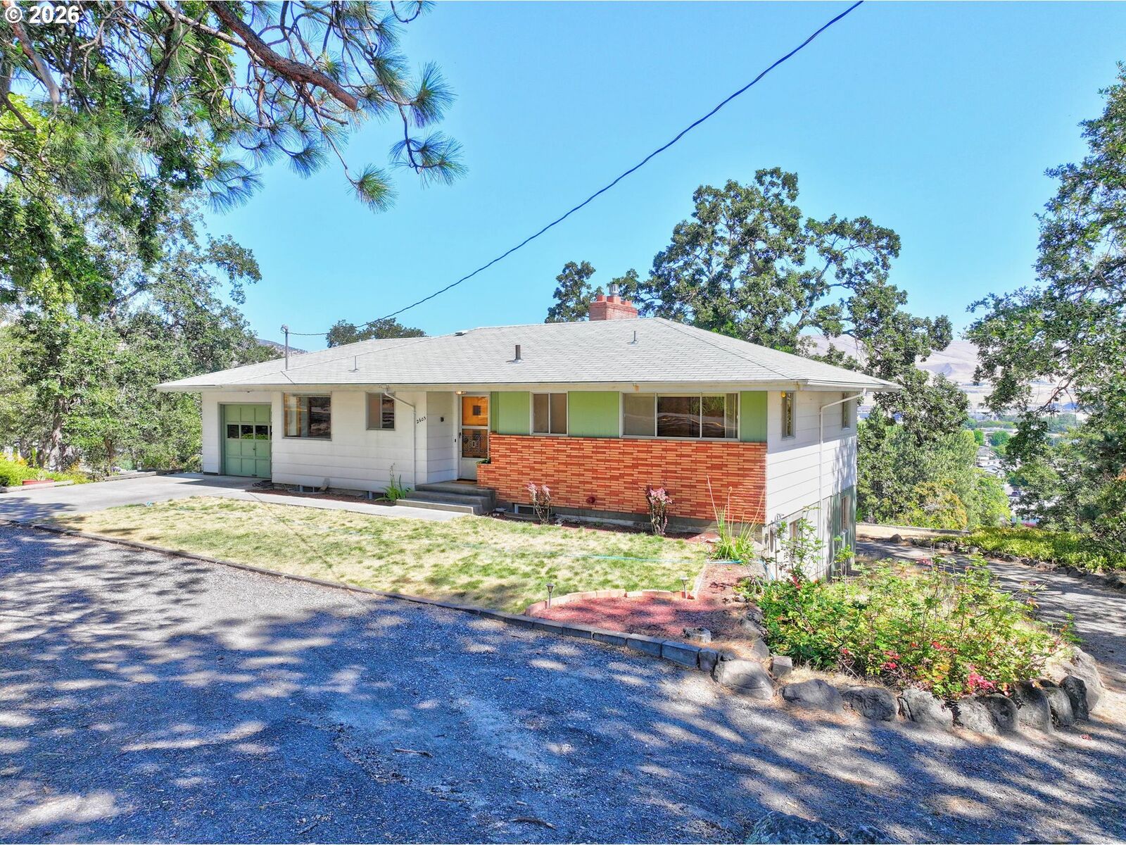 Property Photo:  2605 W 13th St  OR 97058 