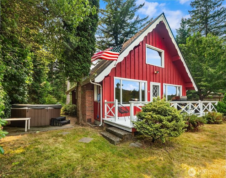 Property Photo: 18005 433rd Avenue SE WA 98251