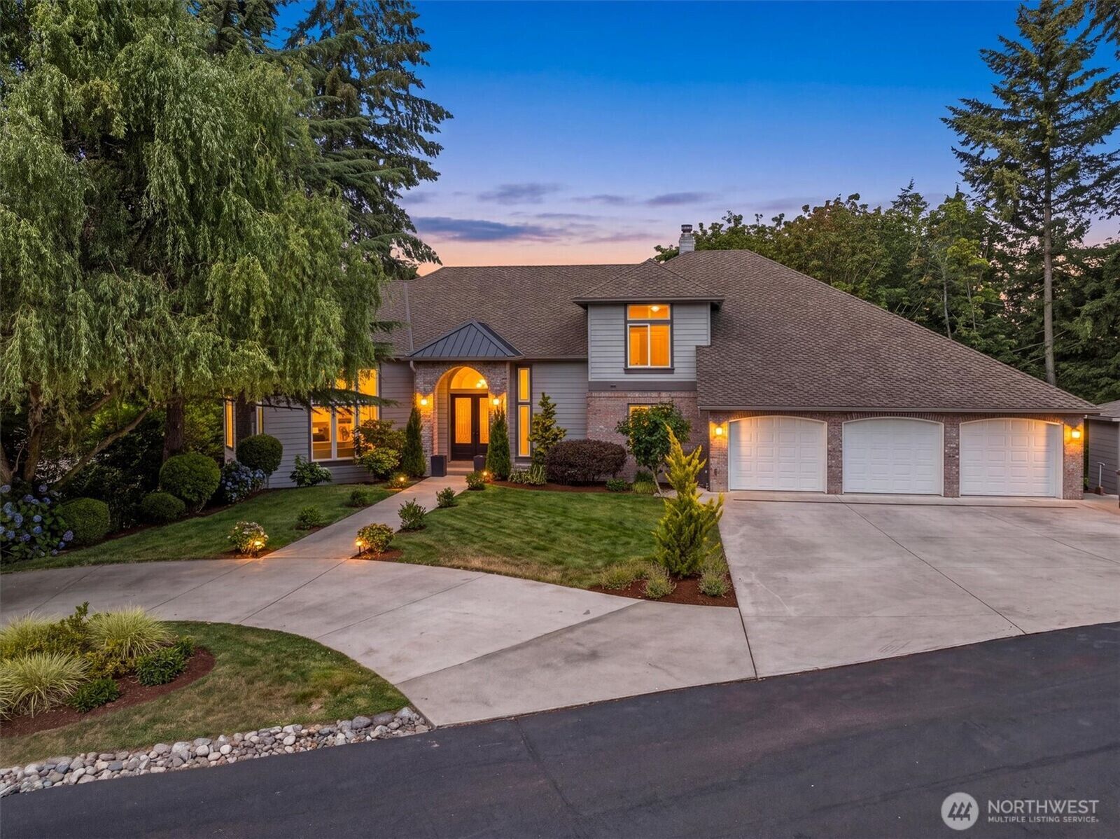Property Photo: 17410 102nd Avenue NE WA 98011
