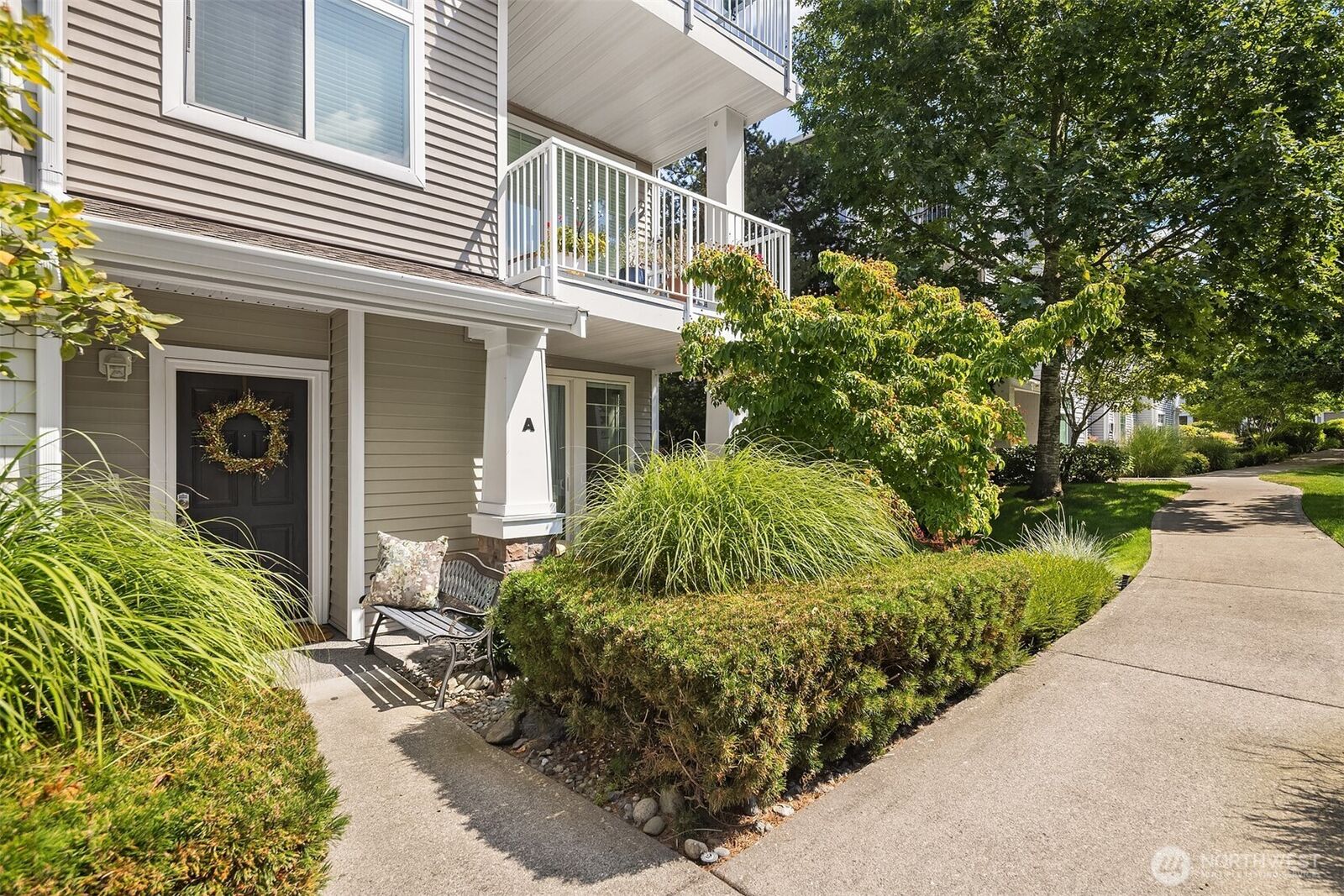Property Photo:  6405  Isaac Avenue SE A17  WA 98092 