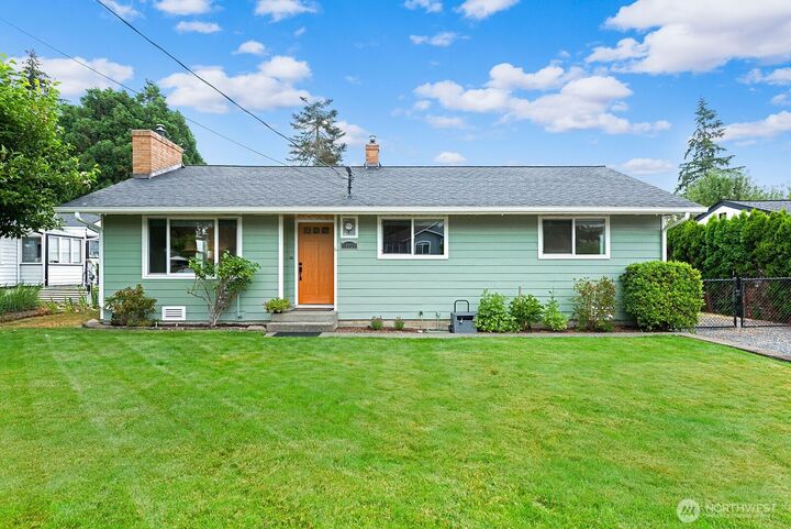 Property Photo: 16026 16th Avenue SW WA 98166