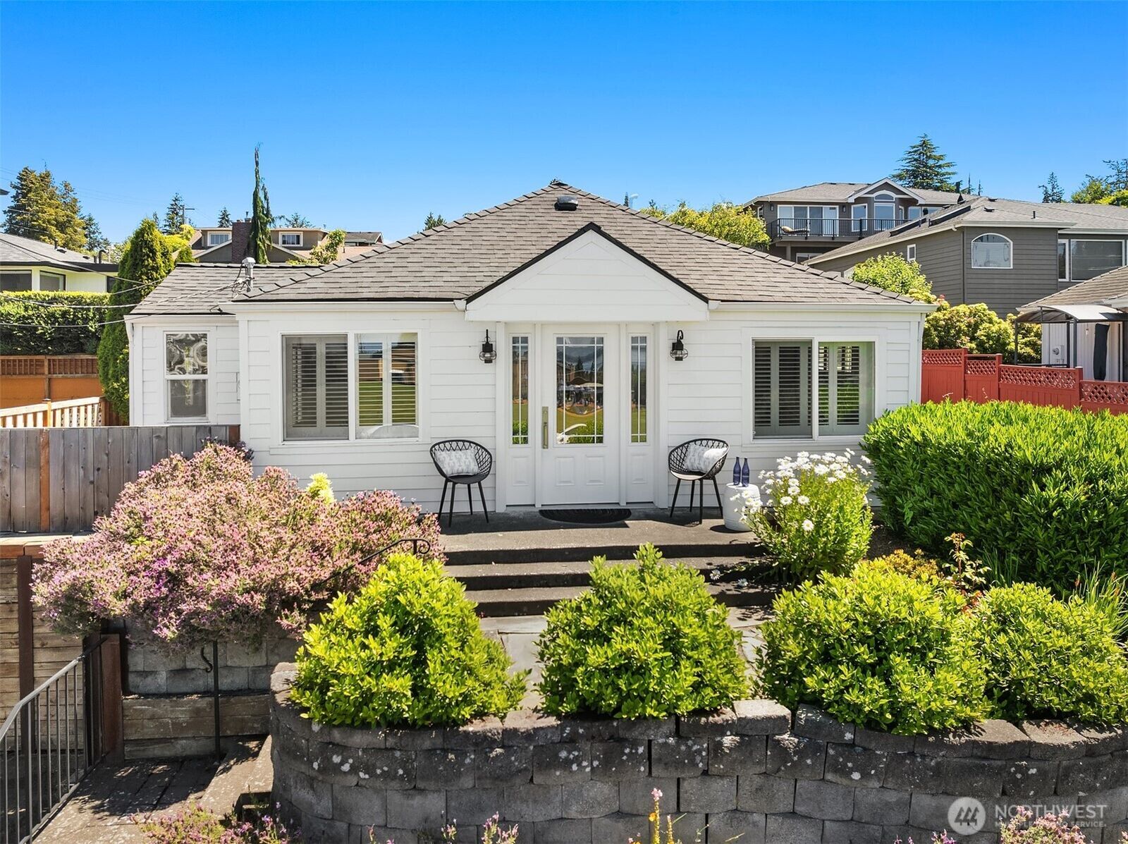 Property Photo: 103 8th Avenue S WA 98020