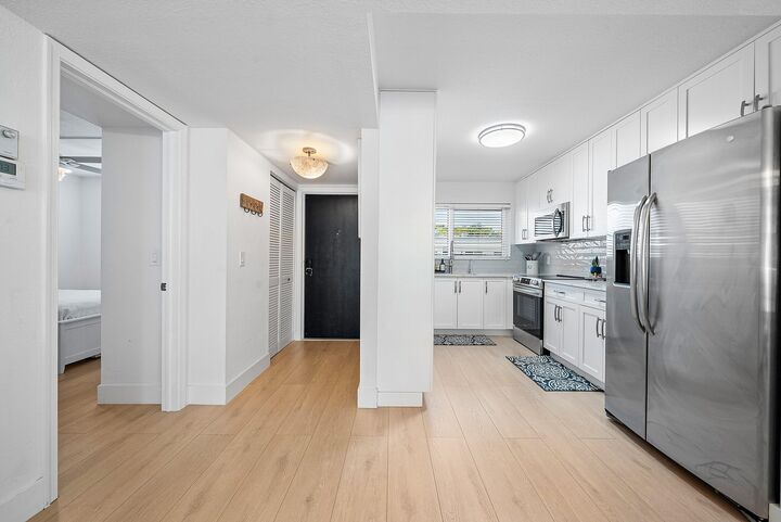 Property Photo:  621 E Woolbright Road B407  FL 33435 