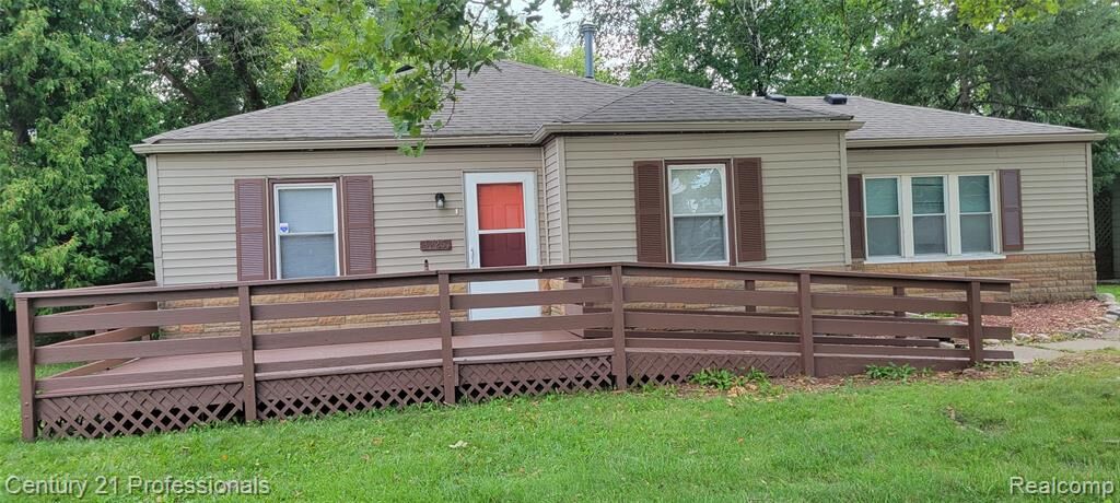 Property Photo: 3225 Crooks Road MI 48309