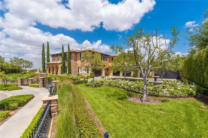 Property Photo:  455 Wrightwood Court  CA 92506 