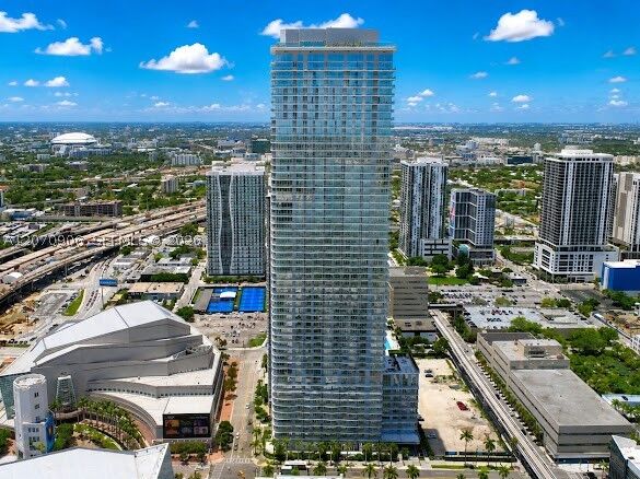 Property Photo: 1400 Biscayne Blvd 3401 FL 33132
