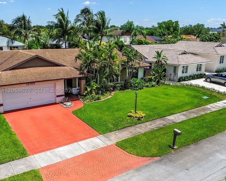 Property Photo: 11723 SW 95th Ter FL 33186