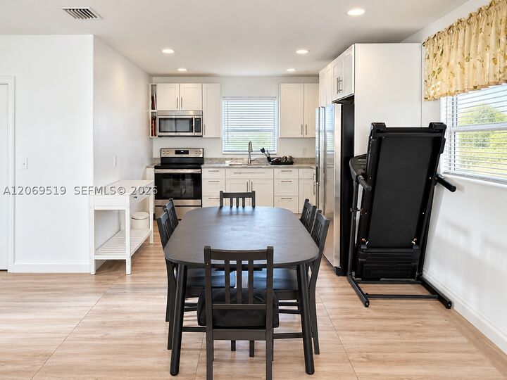 Property Photo:  1281 W 35th St  FL 33404 