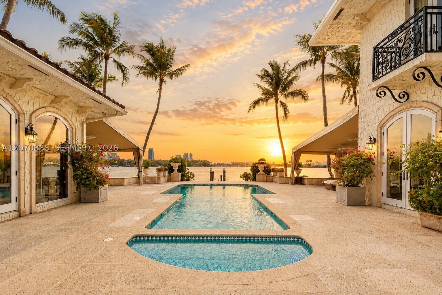 Property Photo: 4 Palm Ave FL 33139