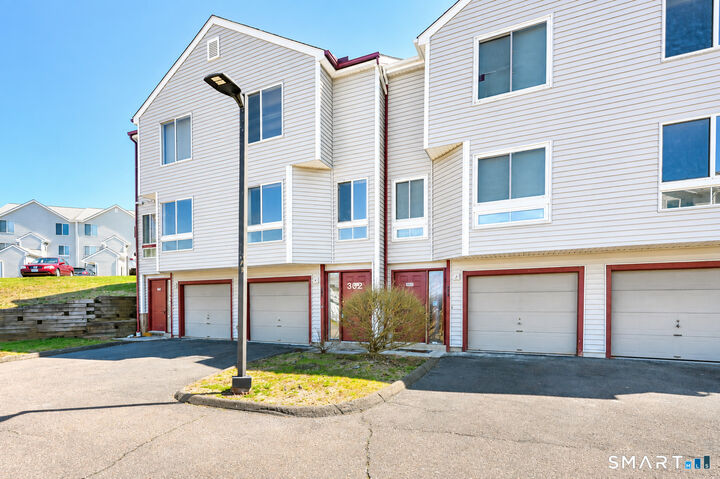 Property Photo:  1423 Quinnipiac Avenue 302  CT 06513 