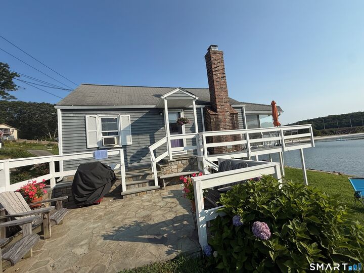 Property Photo:  11 Stanhope Avenue  CT 06371 