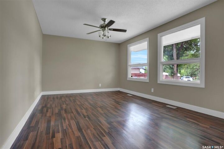 Property Photo:  34 Armstrong Bay  SK S4N 4G7 
