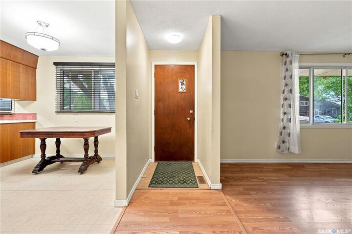 Property Photo:  129 Cameron Crescent  SK S4S 2X3 