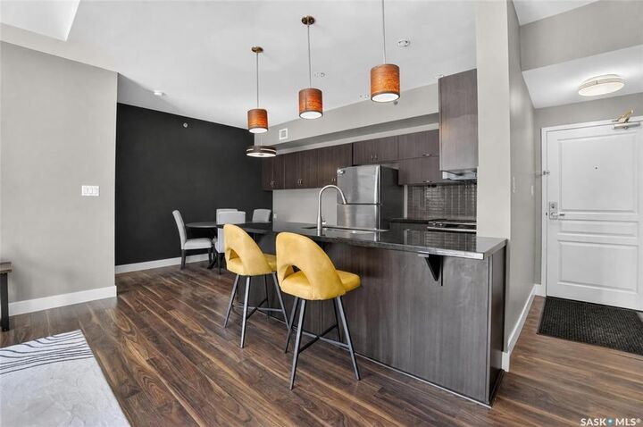 Property Photo:  721 8th Street E 302  SK S7H 0R4 