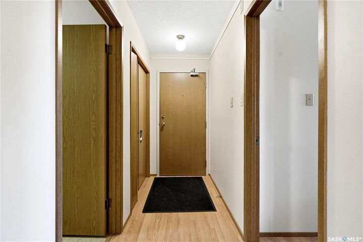 Property Photo:  3140 Louise Street 308  SK S7J 3L8 